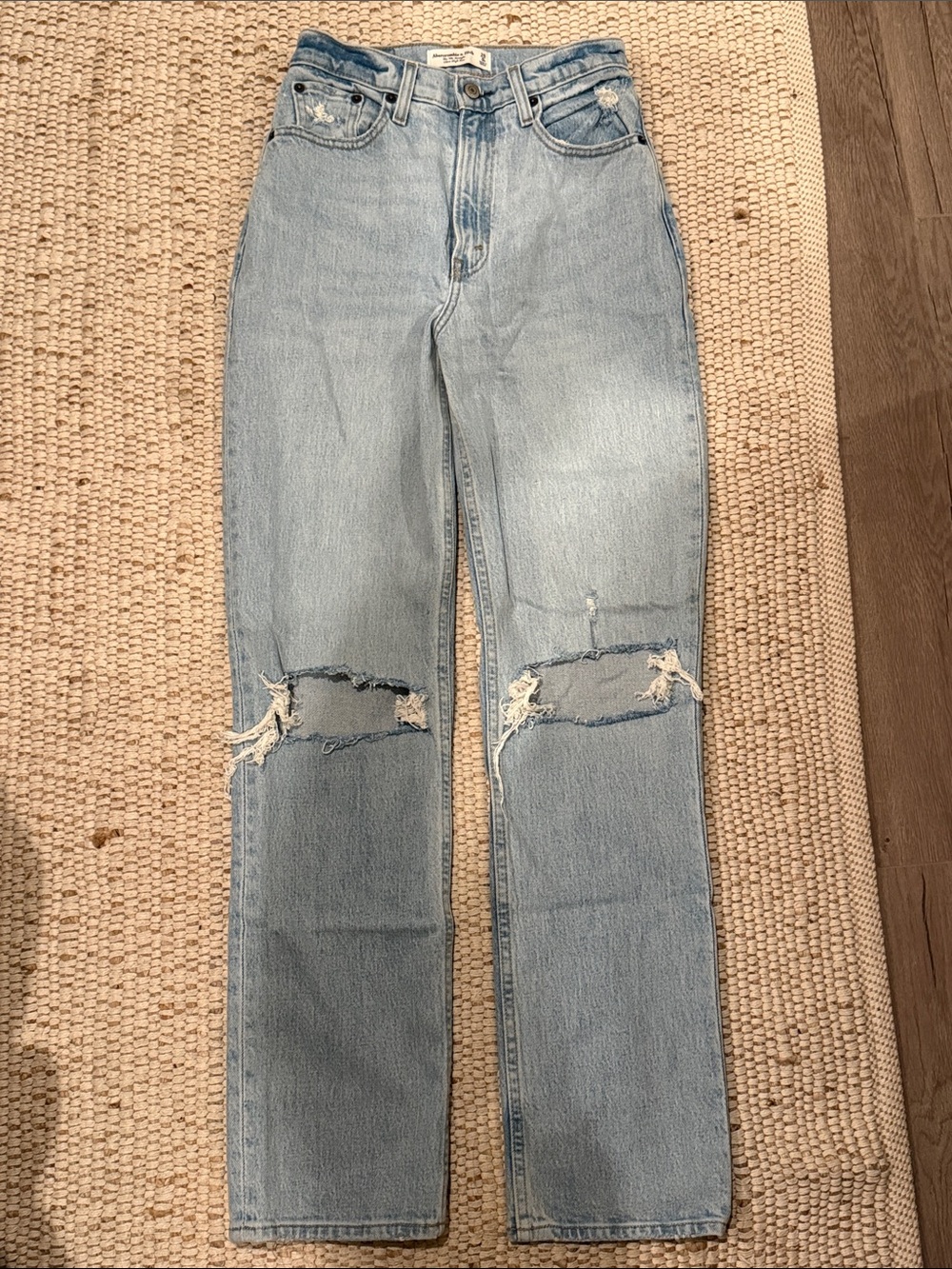 Abercrombie & Fitch | The ‘90s Straight Ultra High Rise Curve Love